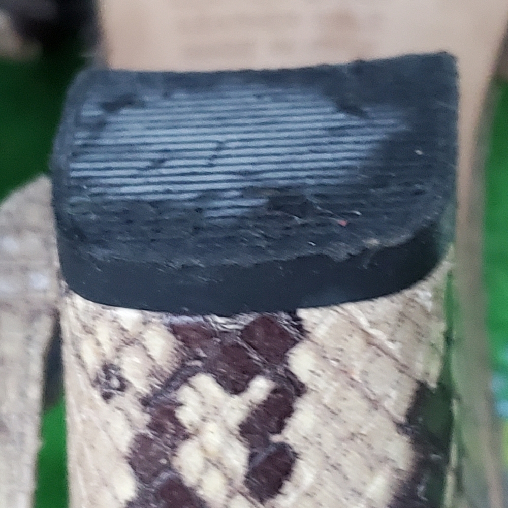 Adrienne Vittadini Romano Python Print Heels 7.5 - image 7